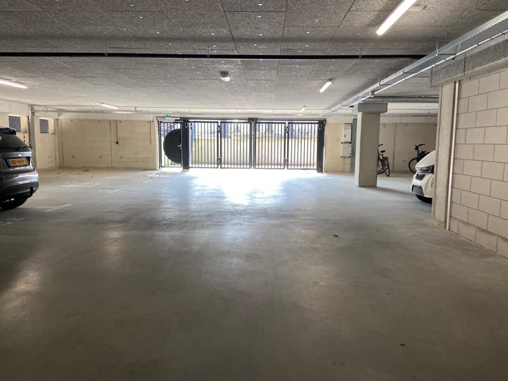 Photo 6 of Parkeerplaats Brocade