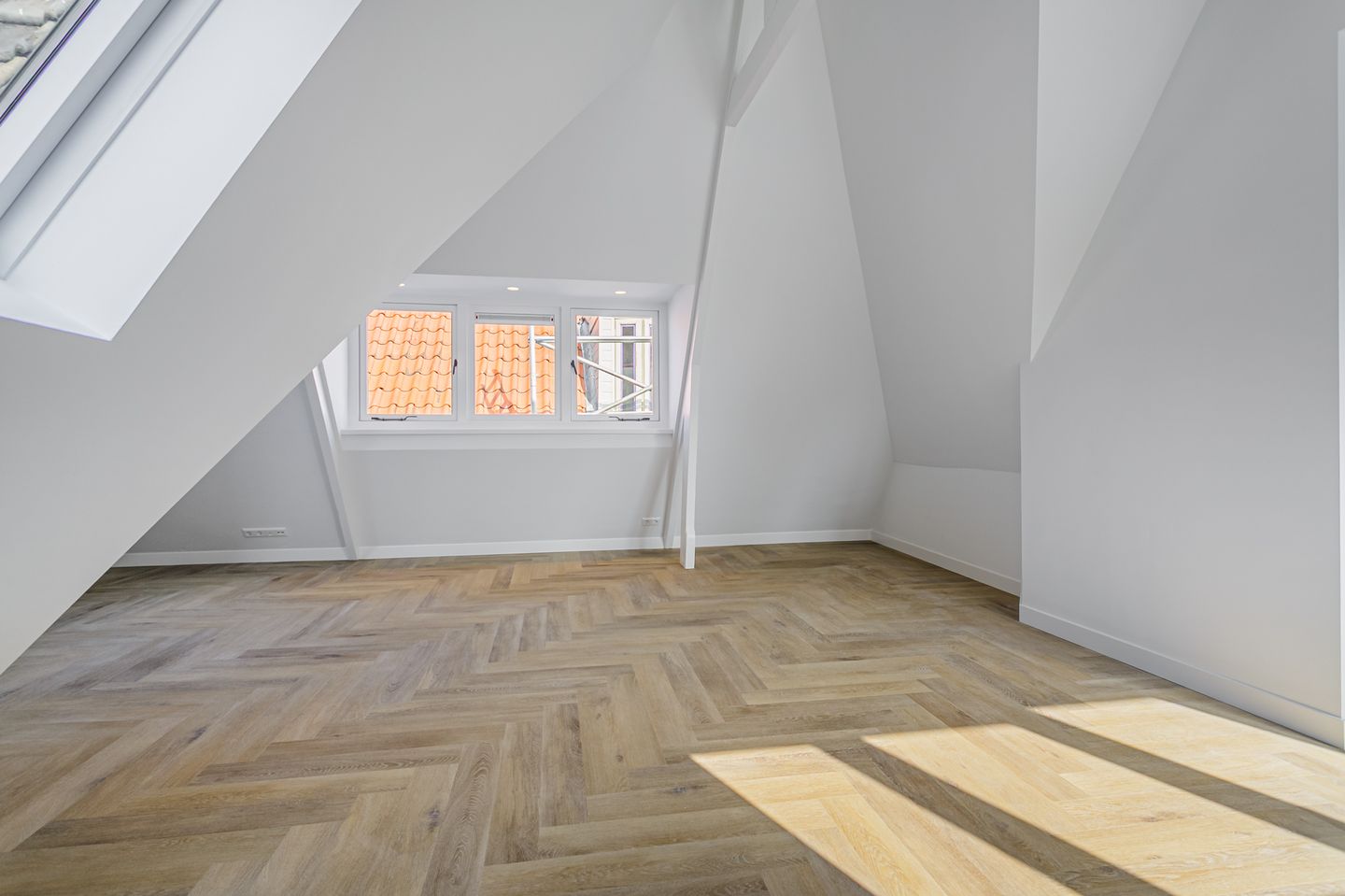 Photo 10 of Landstraat 8-C