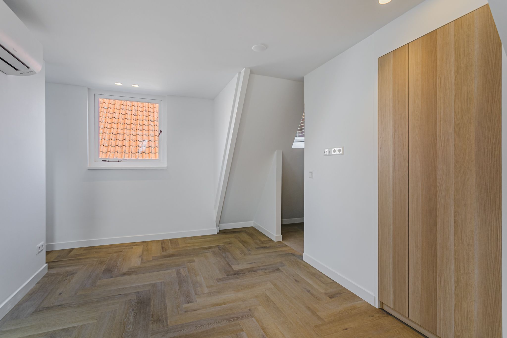 Photo 15 of Landstraat 8-C