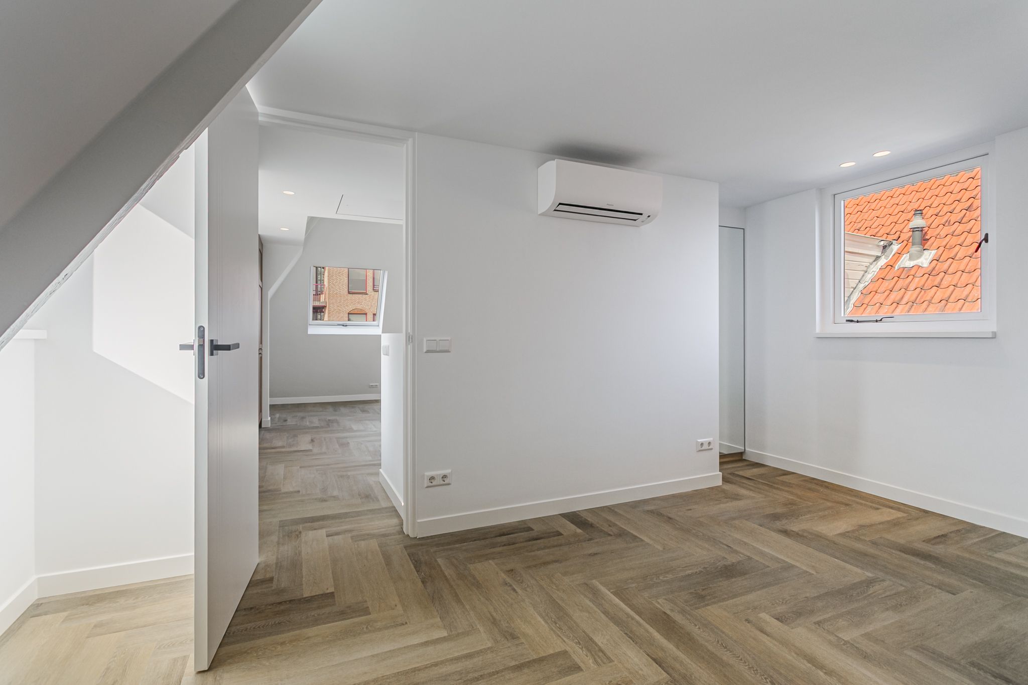 Photo 18 of Landstraat 8-C