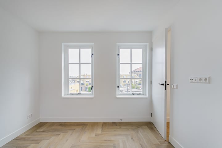 Foto 17 van Landstraat 8-B