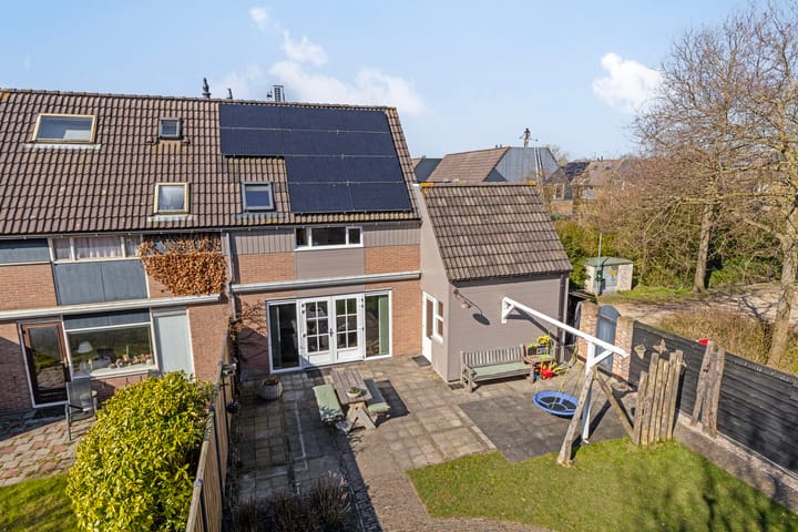 Photo 2 of Halve Maanstraat 28