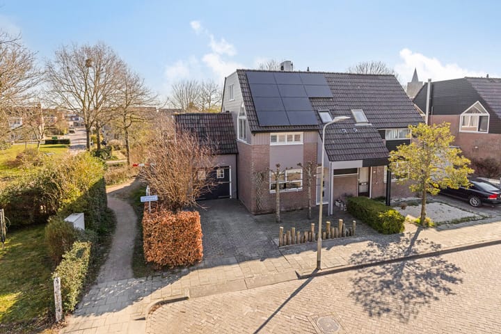 Photo 5 of Halve Maanstraat 28