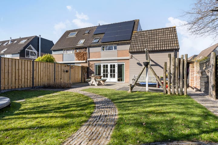 Photo 33 of Halve Maanstraat 28