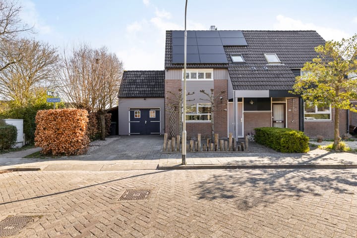 Photo 35 of Halve Maanstraat 28