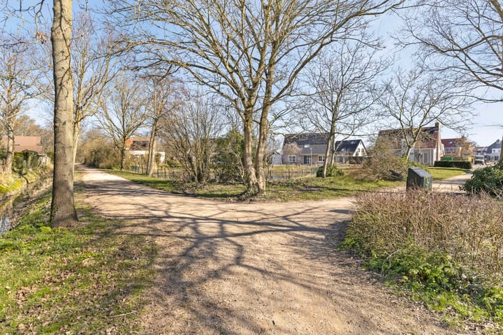 Photo 37 of Halve Maanstraat 28