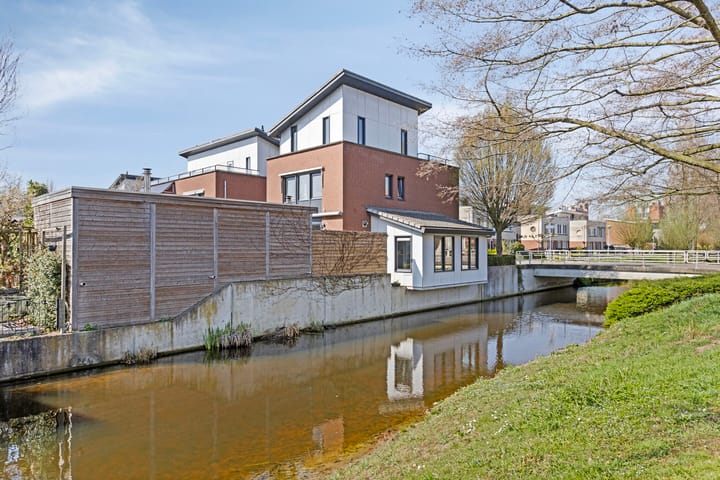 Foto 2 van Schout van der Dussensingel 2