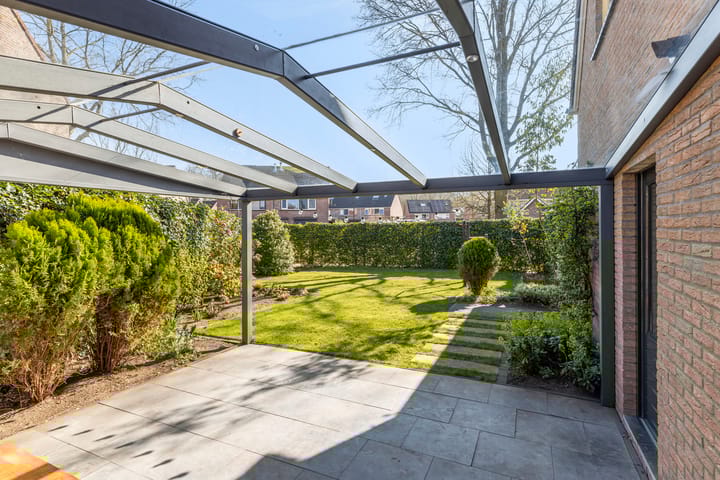 Photo 37 of Roelf Bosmastraat 116