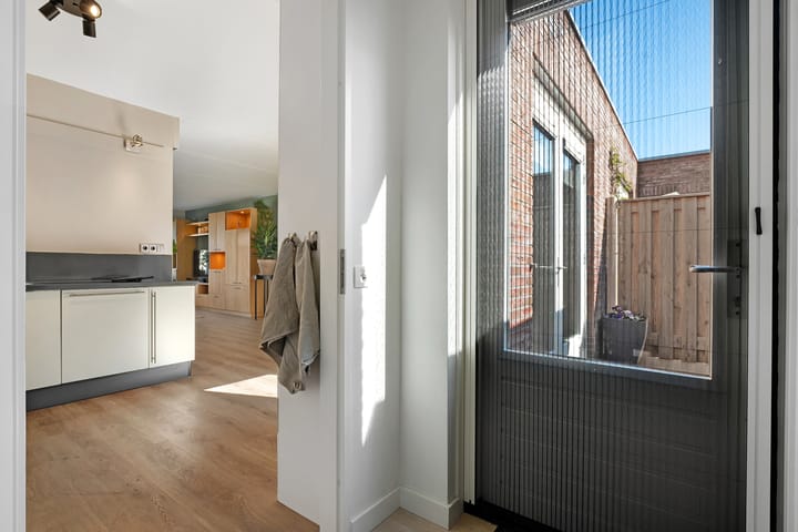 Foto 30 van Zwanenbloem 28