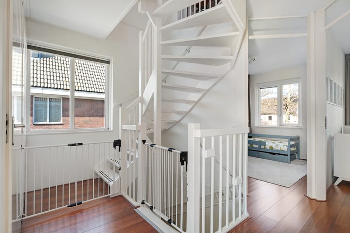 Foto 44 van Zwanenbloem 28