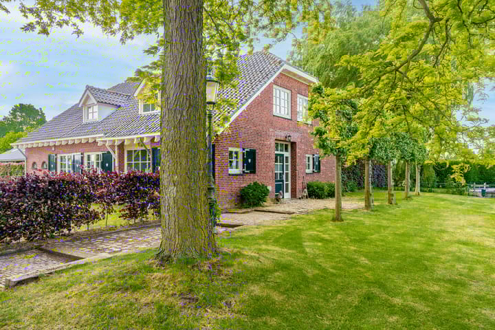 Photo 50 of Heldamweg 8