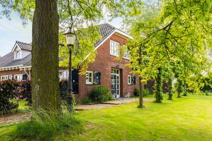 Photo 51 of Heldamweg 8