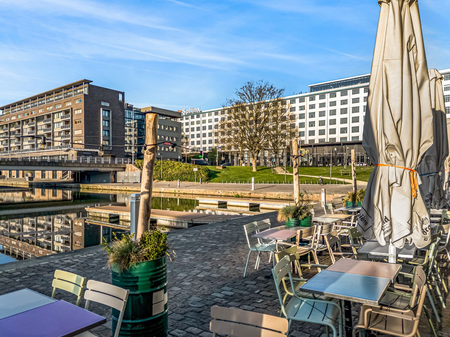 Foto 44 van Sphinxcour 6-K03