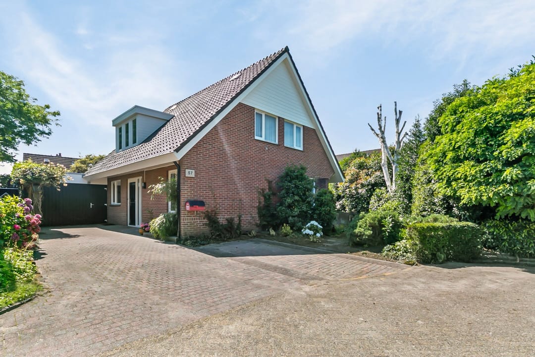 Foto 2 van Voormors 57