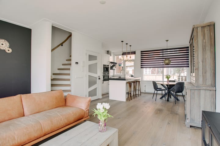 Foto 5 van Van der Waalsstraat 5-A