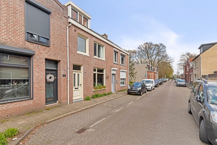 Foto 29 van Voorstraat 137