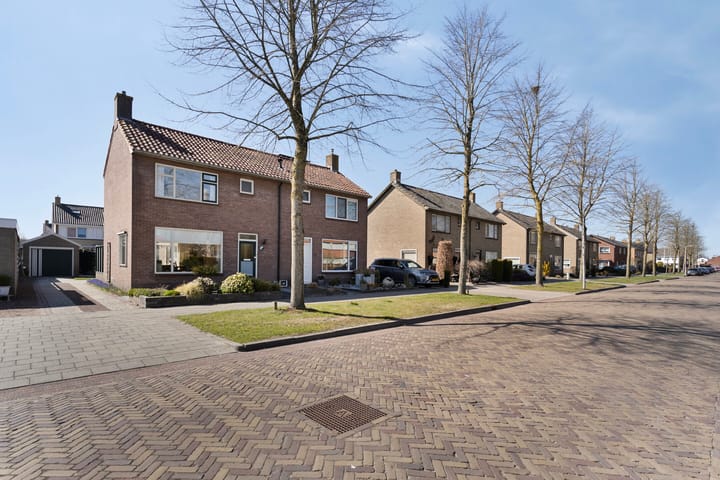 Photo 24 of Rozenstraat 34