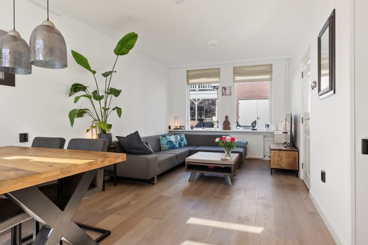 Photo 5 of Wilhelminastraat 44