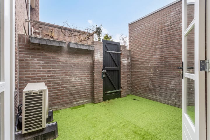 Foto 24 van Paulus Potterstraat 9