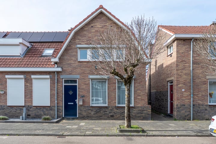 Bekijk foto van Ericastraat 62
