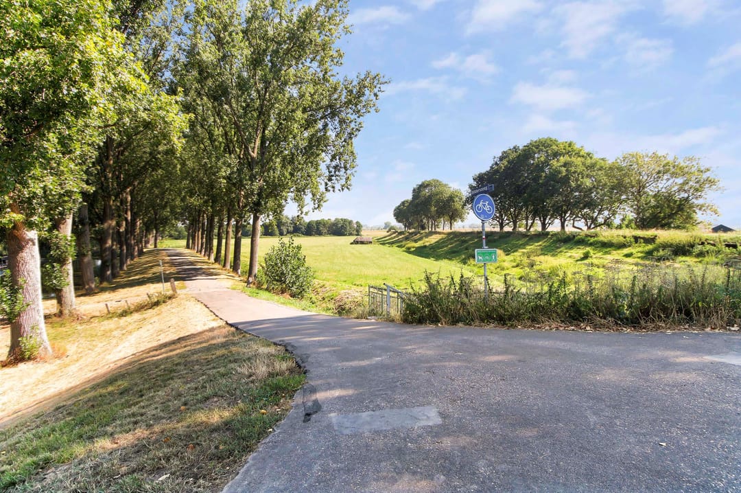 Photo 38 of Aletta Jacobs-erf 56