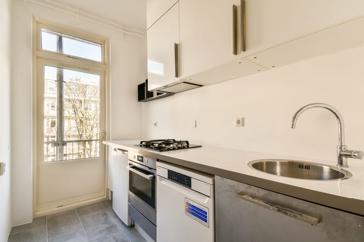 Foto 12 van Ten Katestraat 11-2