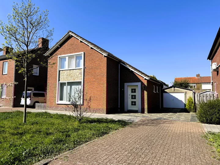 Foto 1 van Schoolstraat 7