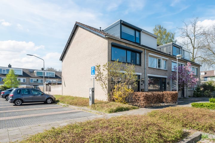 Foto 5 van Merelhof 54