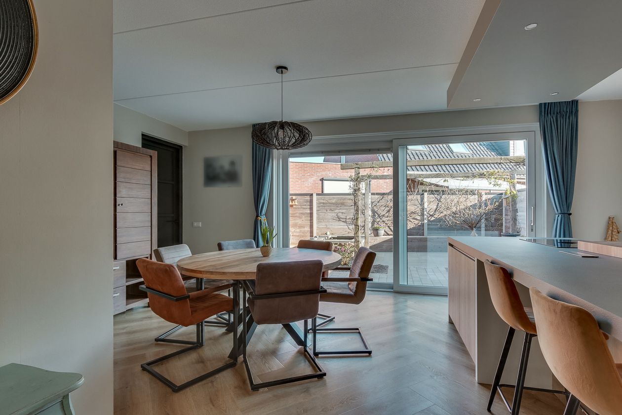 Foto 15 van Merovingen 16