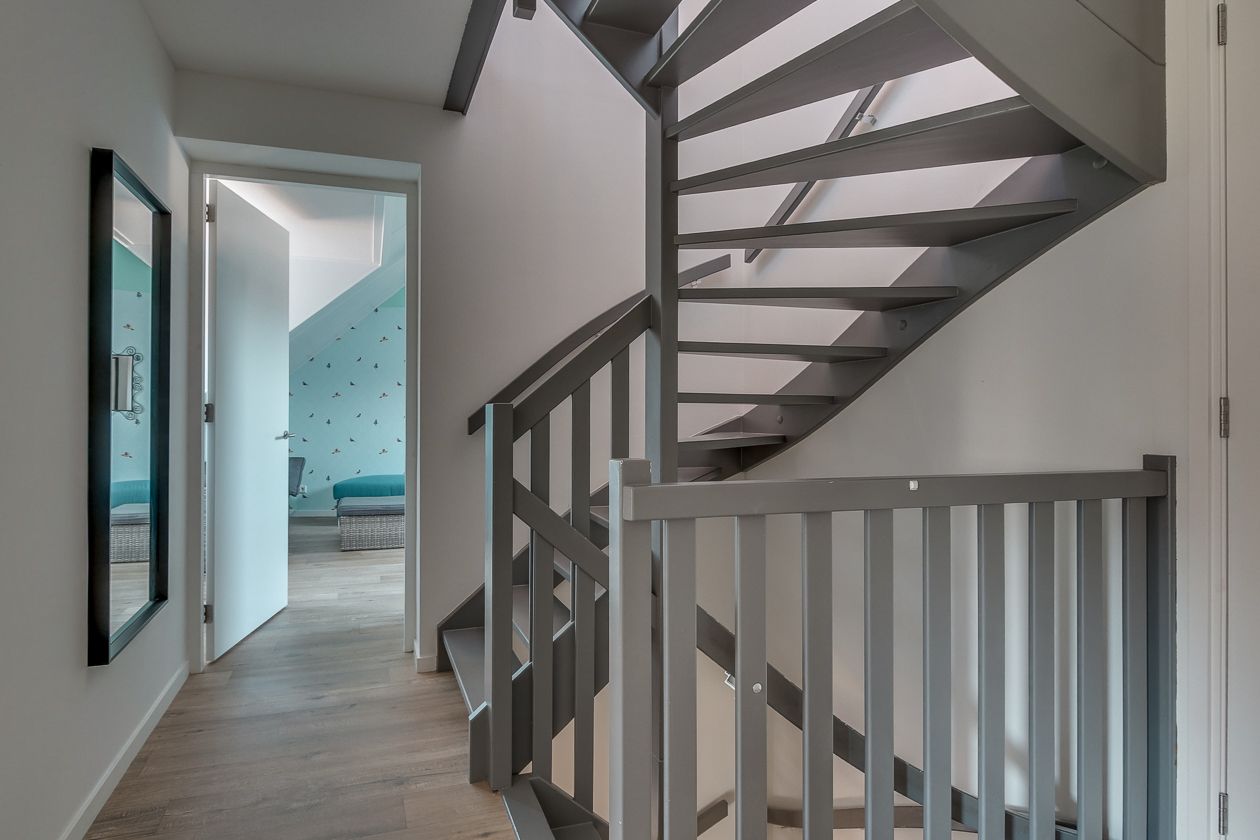 Foto 30 van Merovingen 16