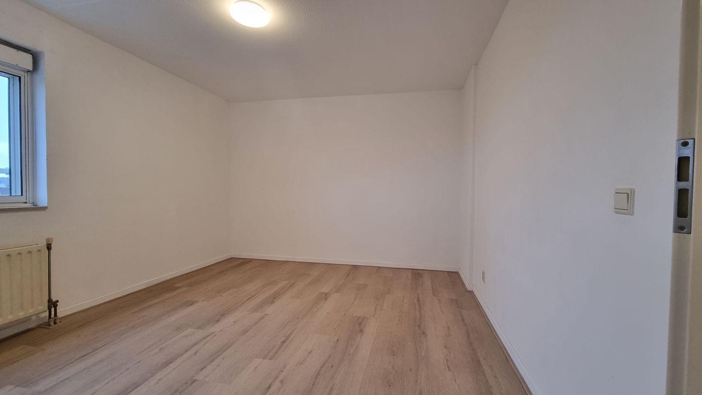 Foto 10 van Zuidplein 222