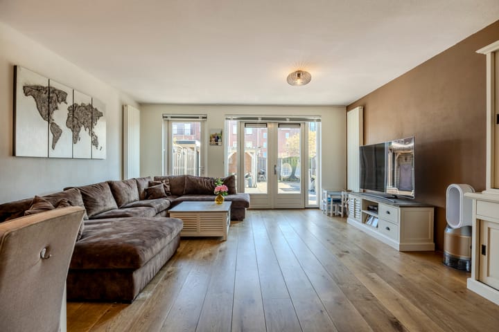 Foto 3 van Oosthoekweide 14