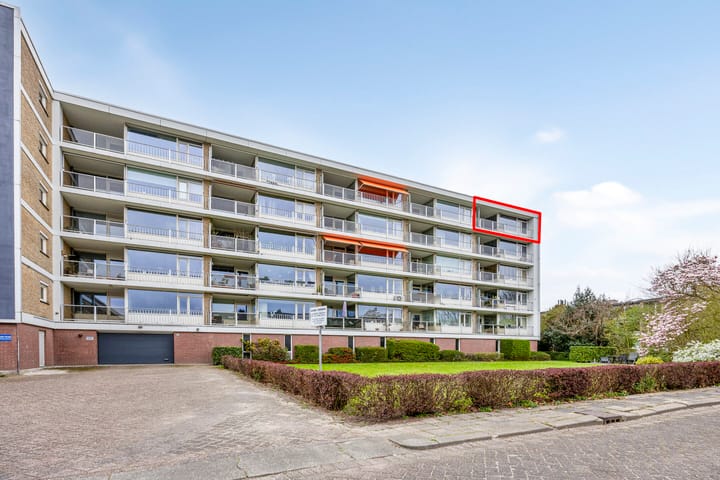 Foto 33 van Bachlaan 140