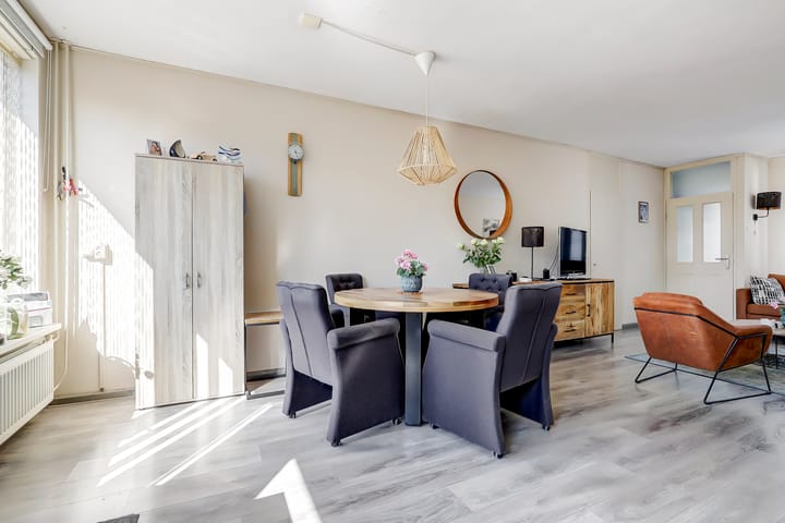 Foto 10 van De Gasperistraat 7