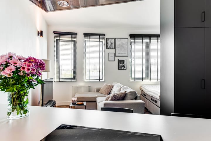 Foto 10 van Louis Armstrongweg 58-E