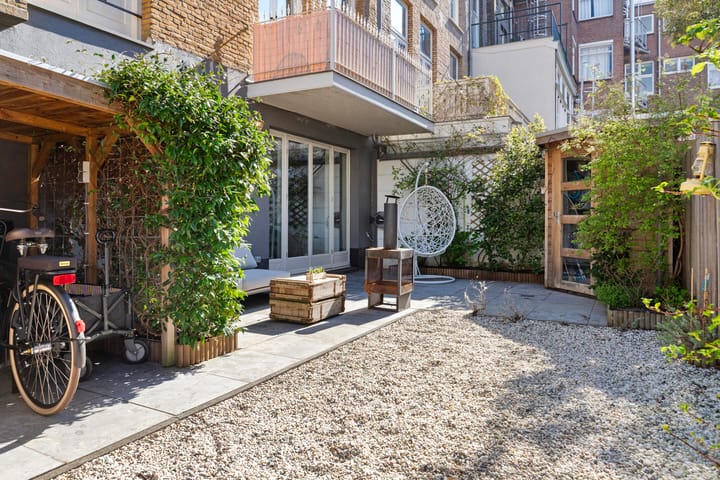 Photo 7 of Van de Spiegelstraat 10