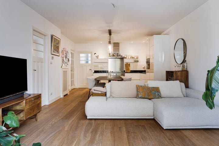 Photo 8 of Van de Spiegelstraat 10