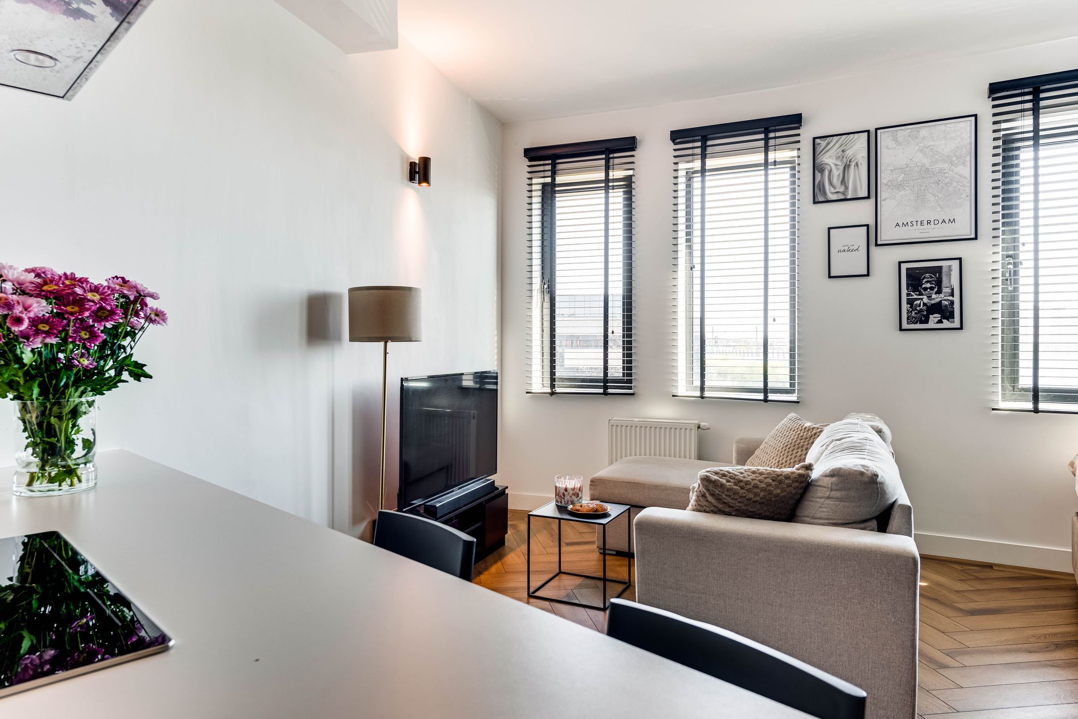 Foto 18 van Louis Armstrongweg 58-E