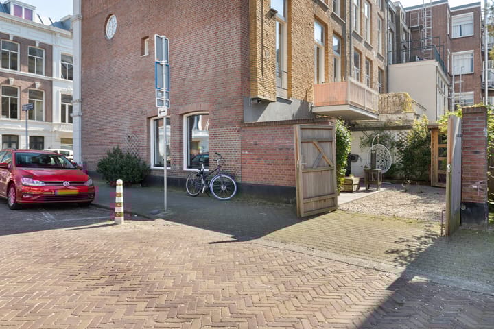 Photo 25 of Van de Spiegelstraat 10