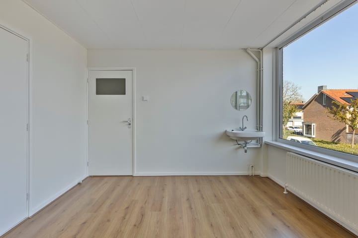 Photo 14 of Vasco da Gamastraat 2