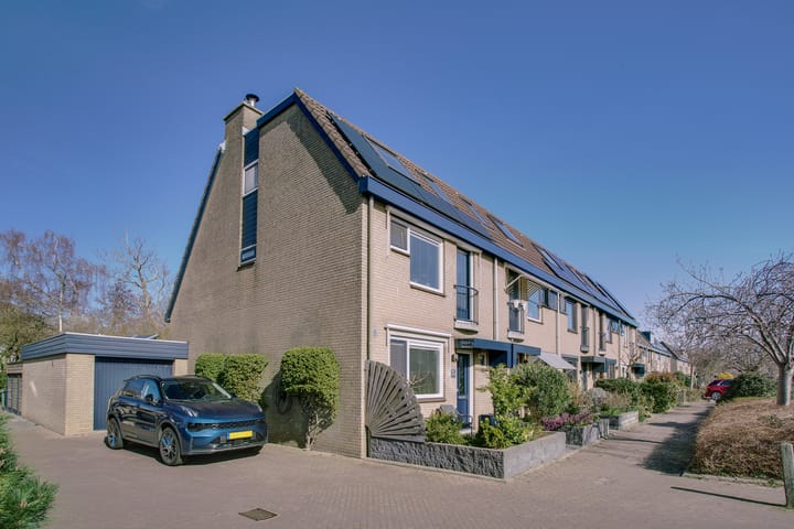 Foto 1 van Hooikamp 104