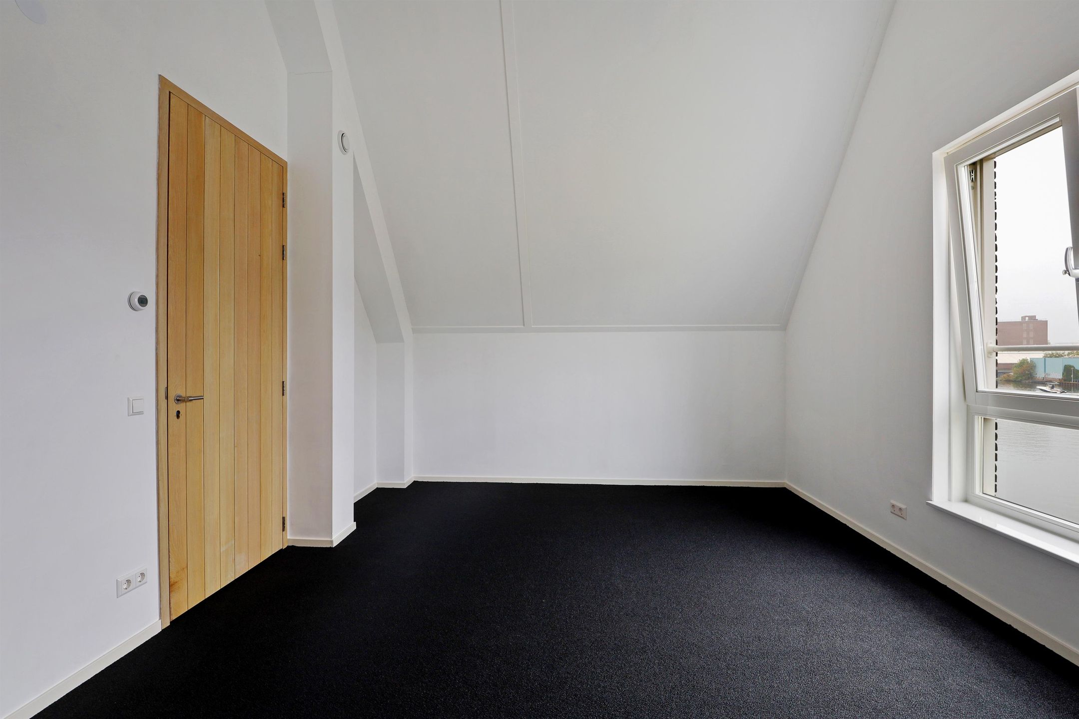 Foto 15 van Westzijde 126-A