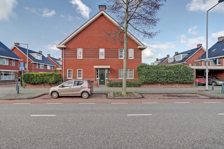 Foto 39 van Vrouw Avenweg 261