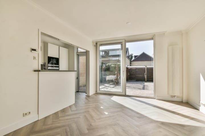 Foto 7 van Oostelijk Halfrond 50