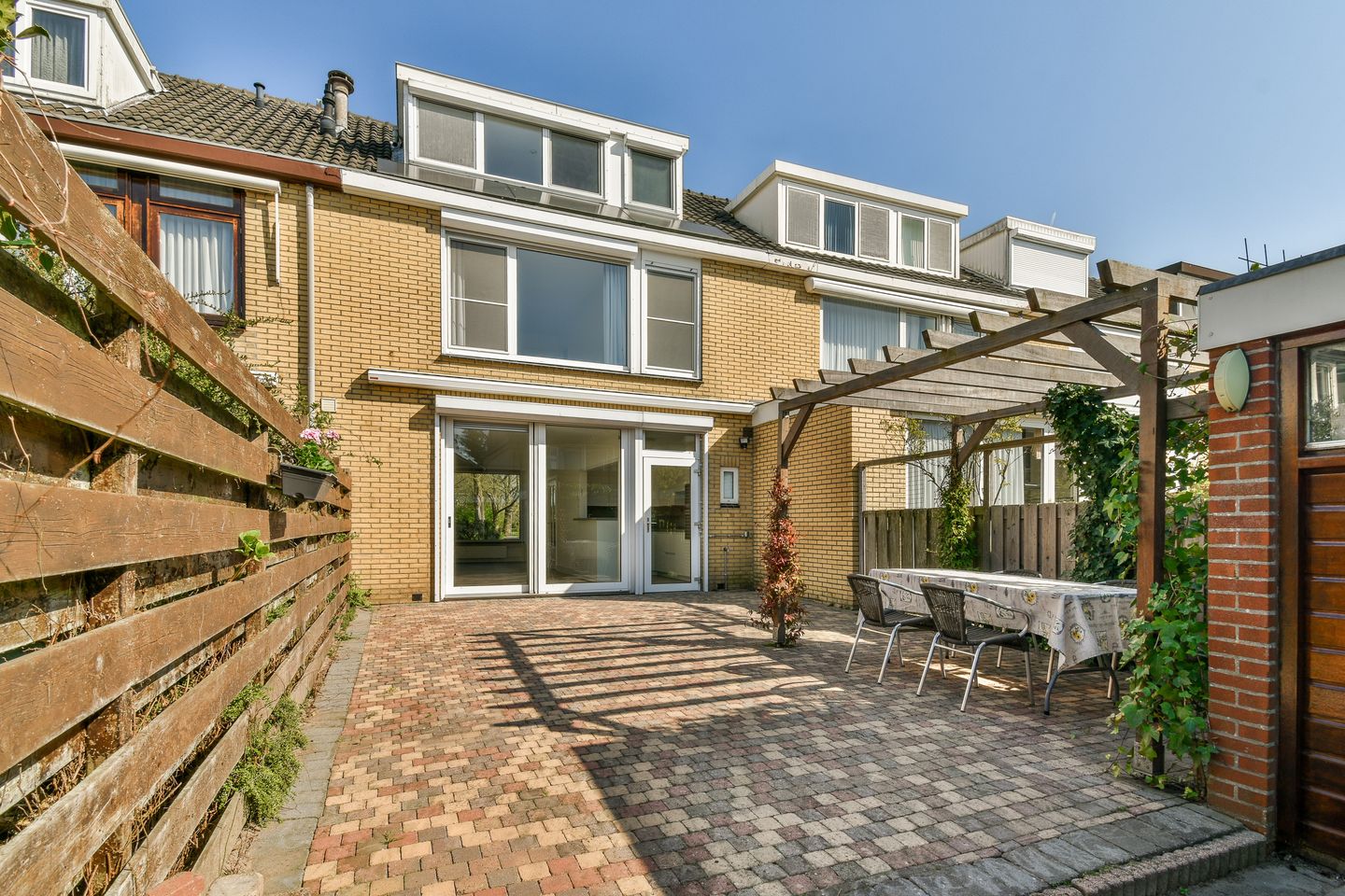 Foto 10 van Oostelijk Halfrond 50