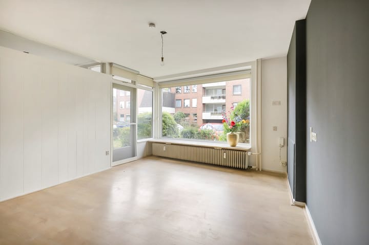 Photo 6 of Biesdelselaan 2-C