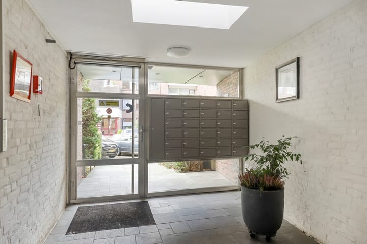 Photo 16 of Biesdelselaan 2-C