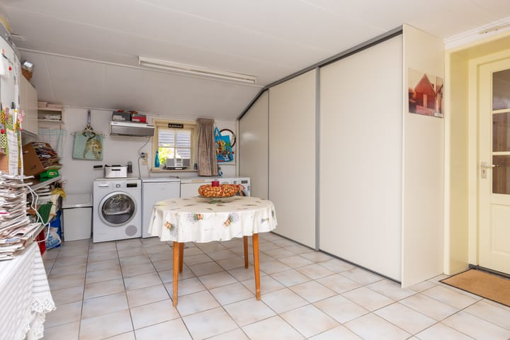 Photo 21 of Noorderuitweg 9