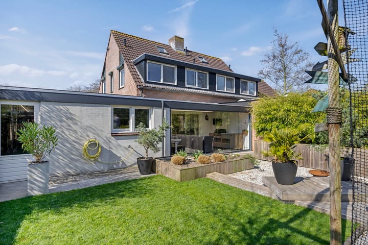 Photo 2 of Wetering 24