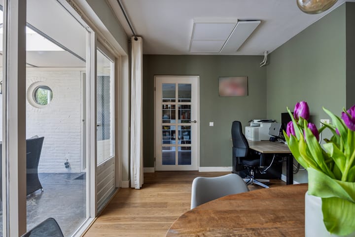 Photo 9 of Wetering 24